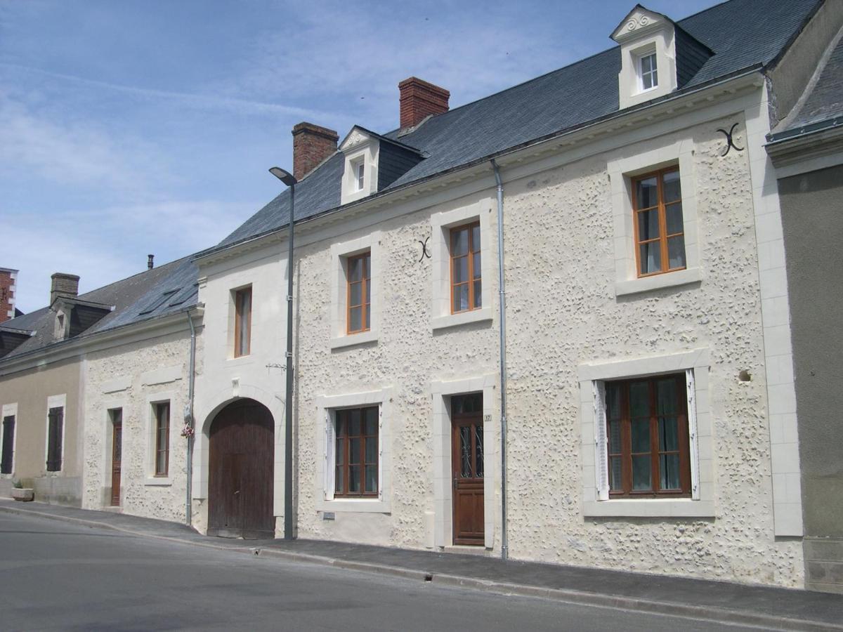 L'ancien prieuré Bed and Breakfast Saint-Jean-de-la-Motte Esterno foto