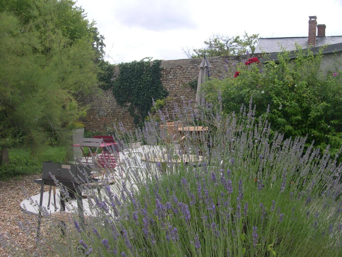 L'ancien prieuré Bed and Breakfast Saint-Jean-de-la-Motte Esterno foto